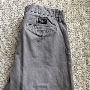 Men’s banana republic Gray Dawson chino Pants 36x32